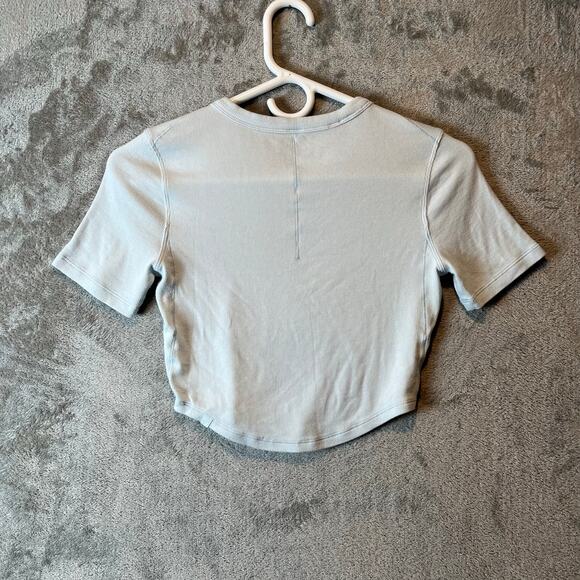 Lululemon Hold Tight Cropped T-Shirt Sheer Blue Size 4 - Picture 4 of 4
